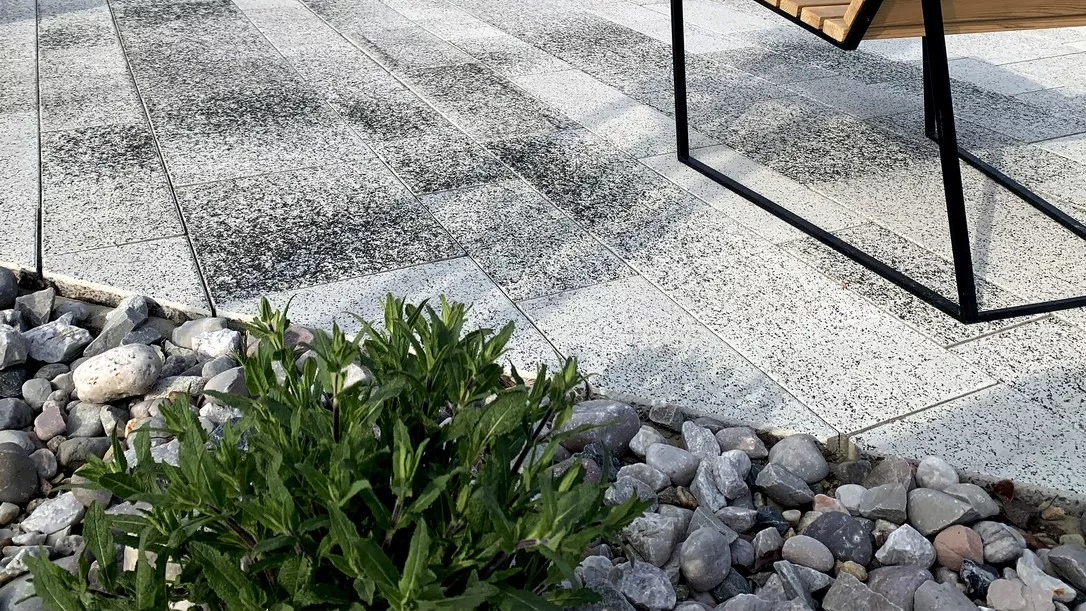 CS BETON Dlažba GRAN TECH Mineral 8 cm černo-bílá AKCE