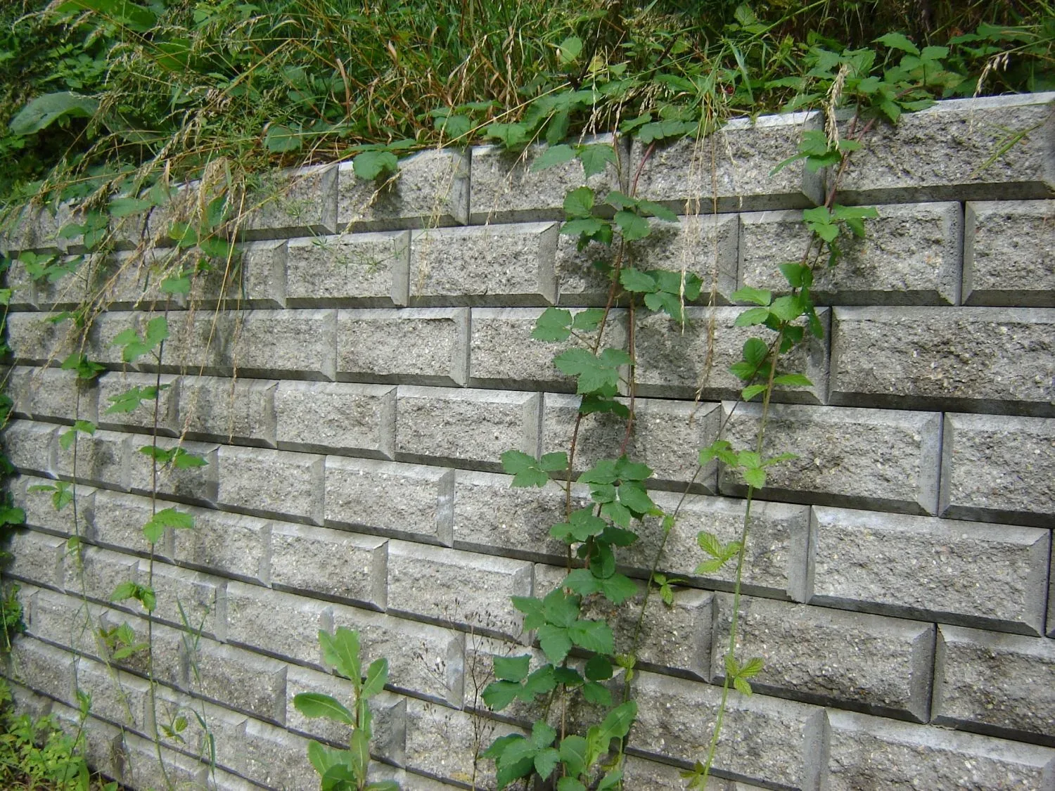 PRESBETON - ŘÍMSKÝ KVÁDR RK - 03 (Štípaný Přírodní)