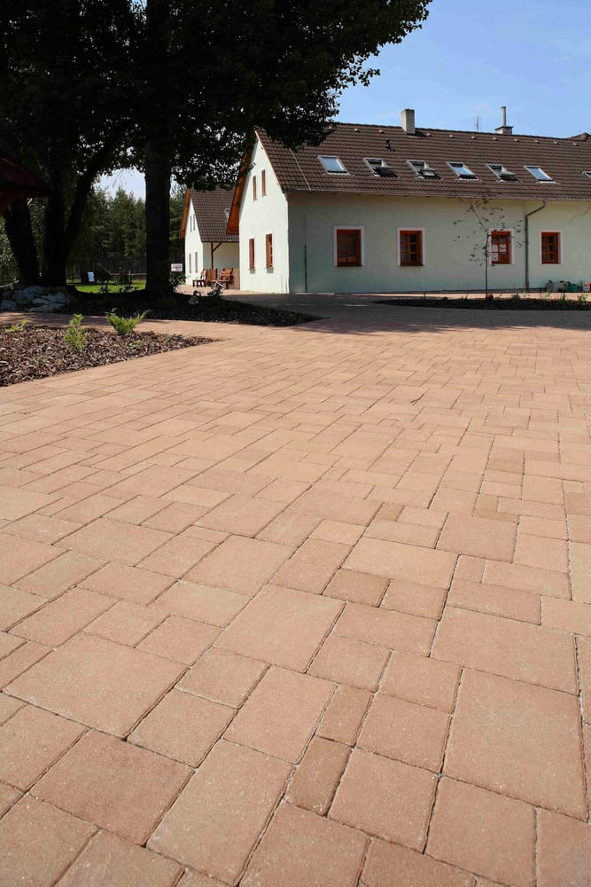 BEST-ARCHIA/8CM — KARAMELOVÁ