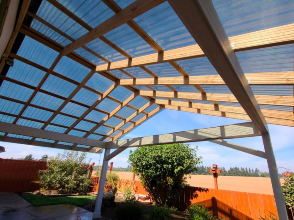 Trapézový polykarbonát čirý s jemnou strukturou - Rozměr: 2000 x 1060 x 0,9 mm