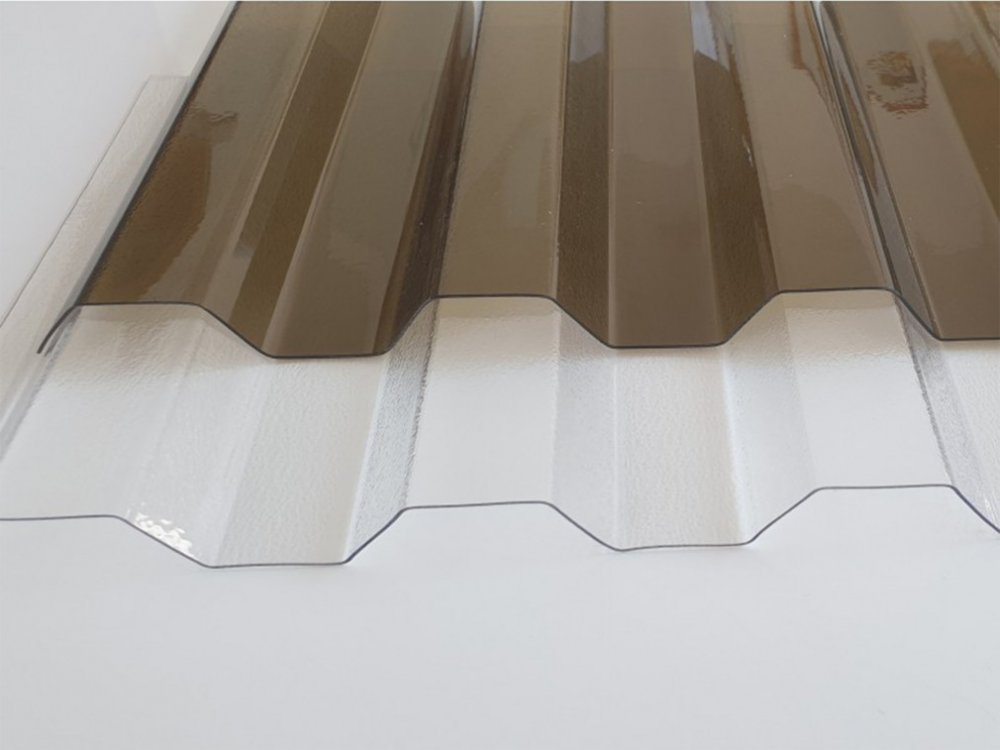 Trapézový polykarbonát čirý s jemnou strukturou - Rozměr: 2000 x 1060 x 0,9 mm