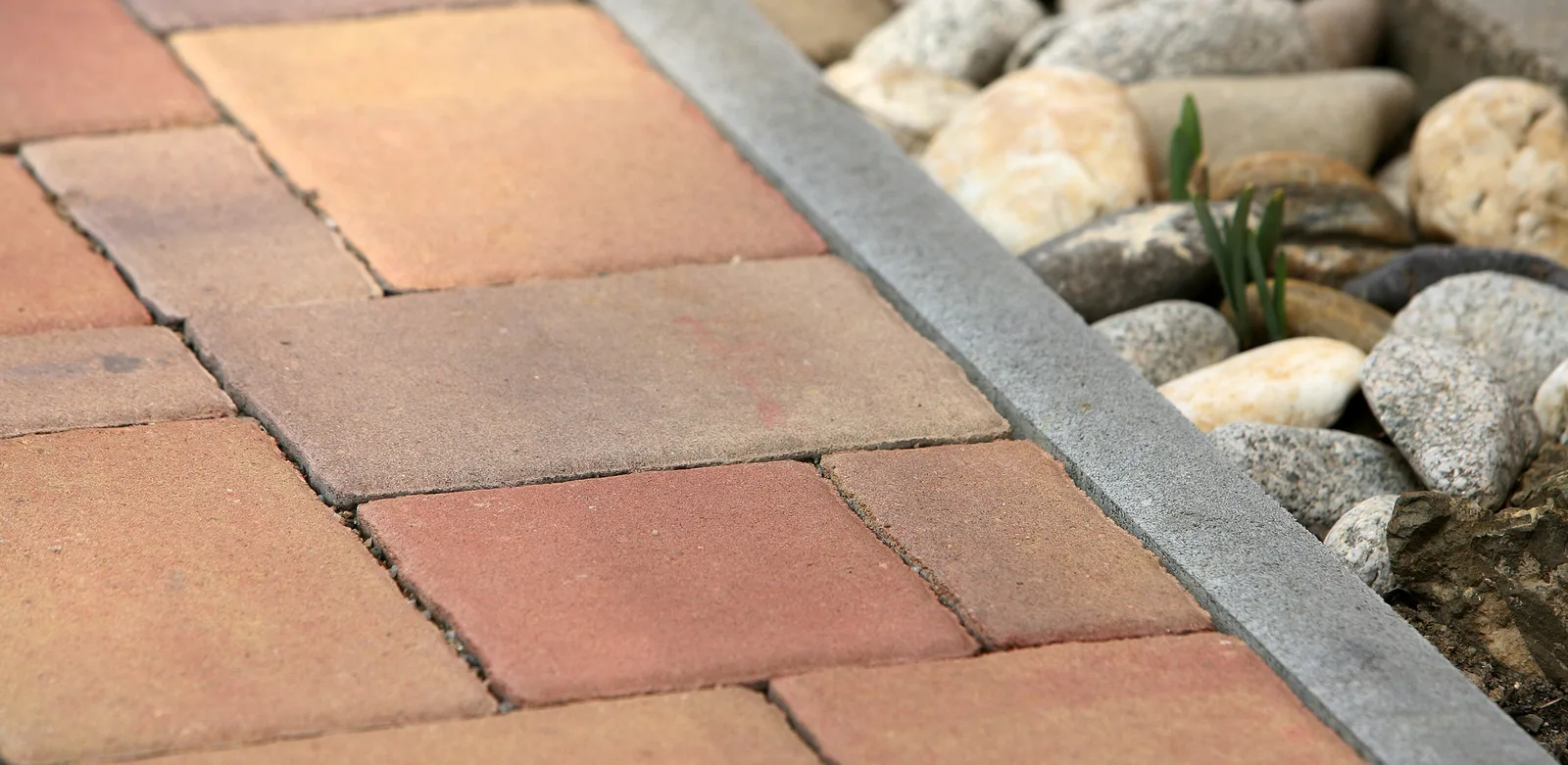CSBETON - Obrubník zahradní R půlka, výška 25 cm — foto