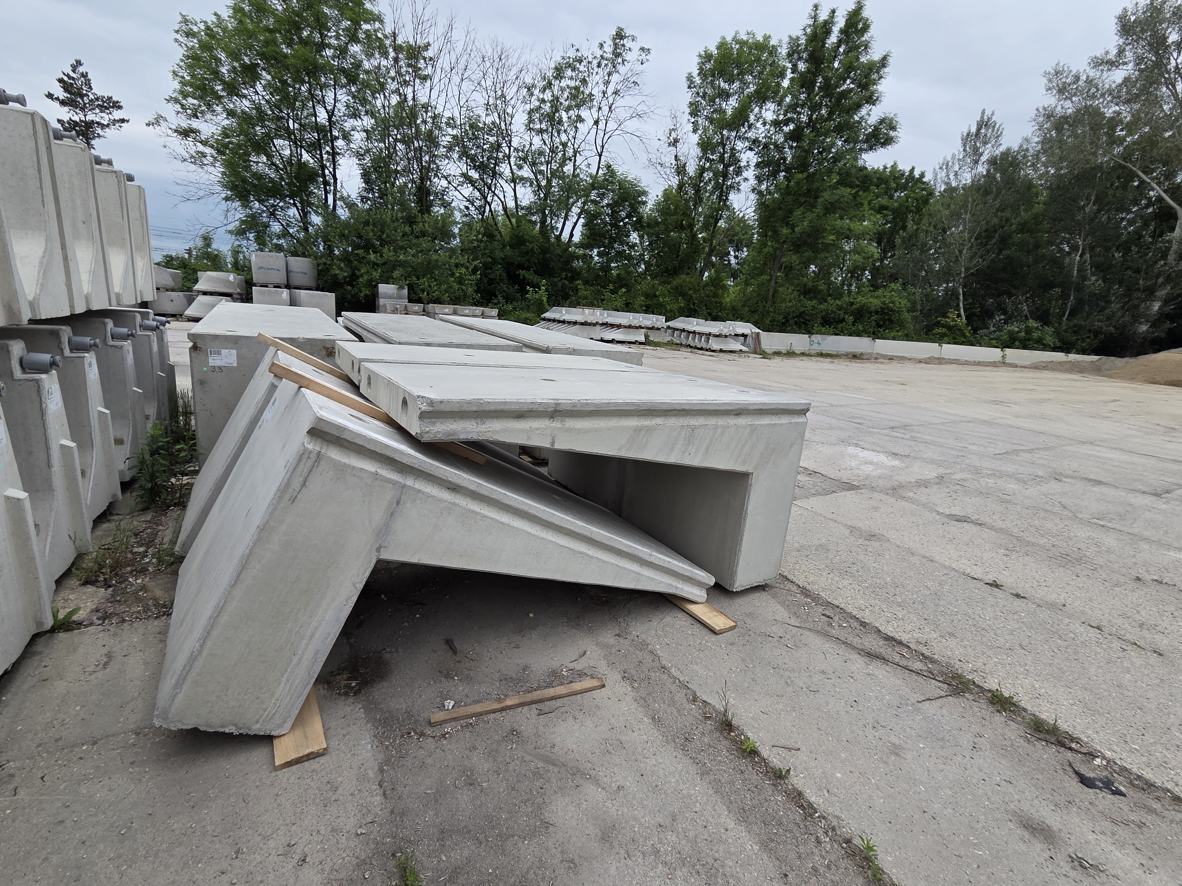 CSBETON - Opěrná zeď úhlová IZX Opěrná zeď IZX přímá, výška 800 mm — foto