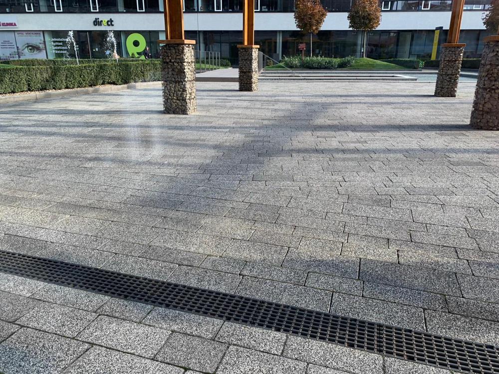 DITON - Litinobetonový žlab EUROPA DN 150 přírodní — realizace