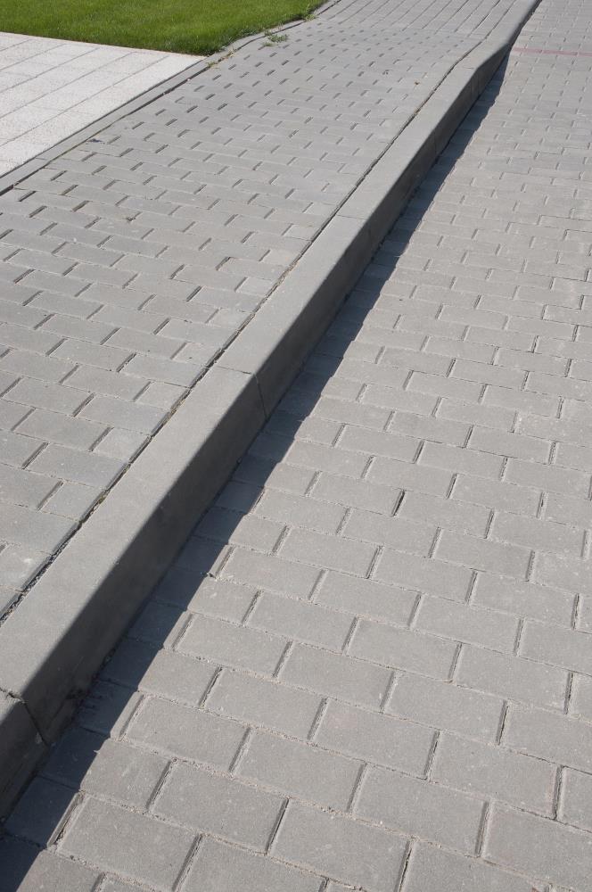 DITON - Obrubník silniční 100 / 15 / 25 přírodní — realizace