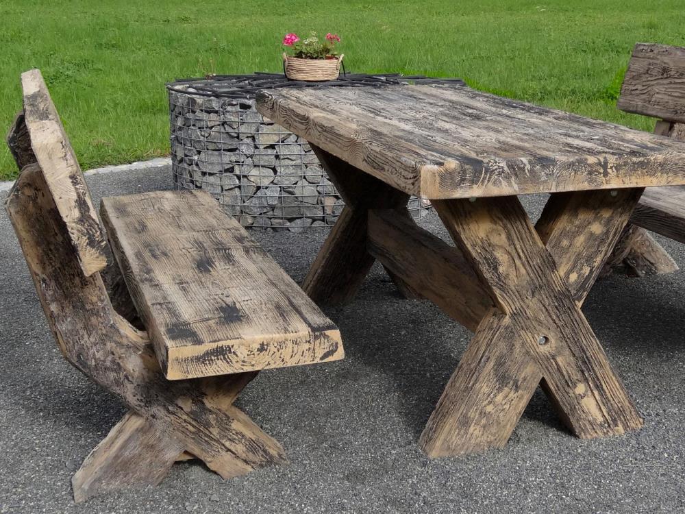 DITON - Lavice typ fošna s opěradlem 200 natur patina — realizace