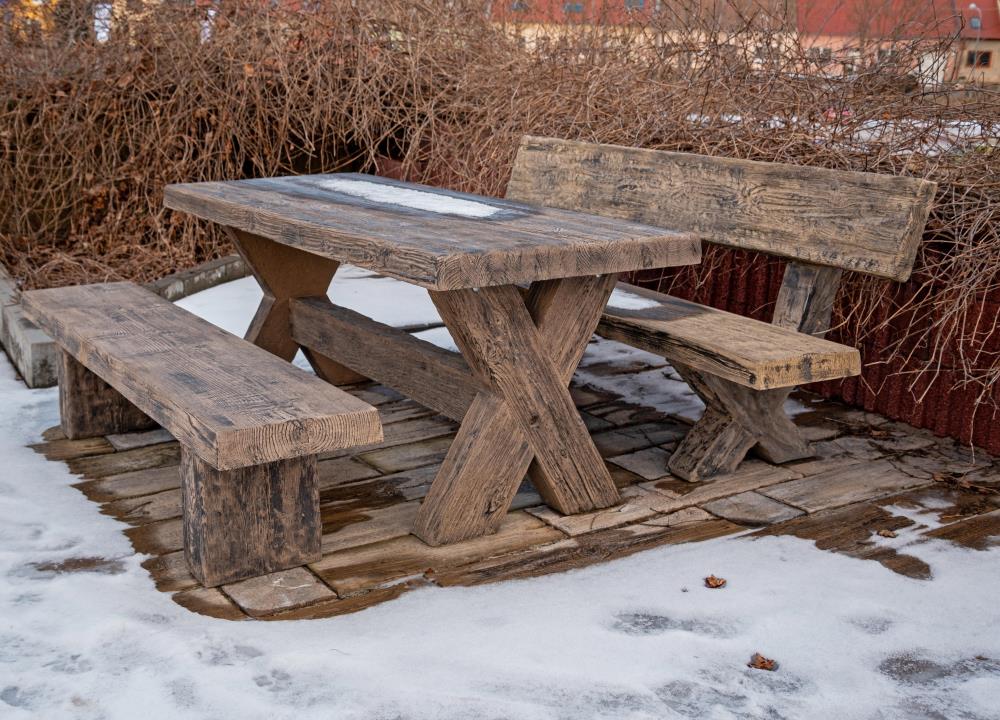DITON - Lavice typ fošna s opěradlem 200 natur patina — realizace