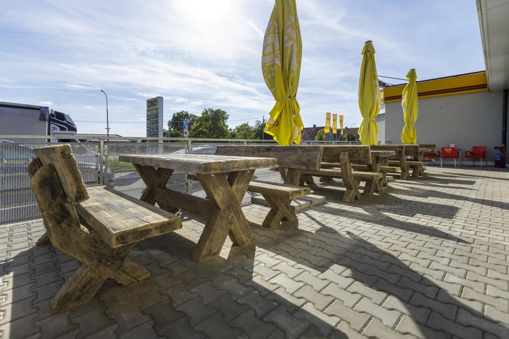 DITON - Lavice typ fošna s opěradlem 200 natur patina — realizace