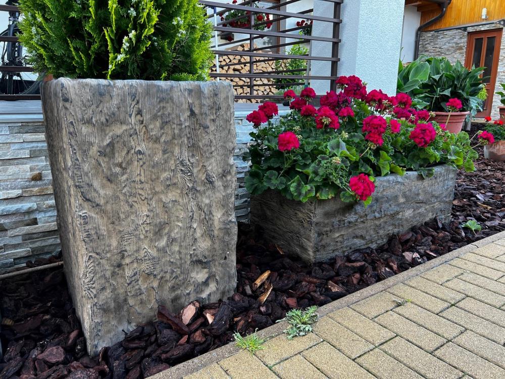 DITON - Květináč Troll natur patina — realizace